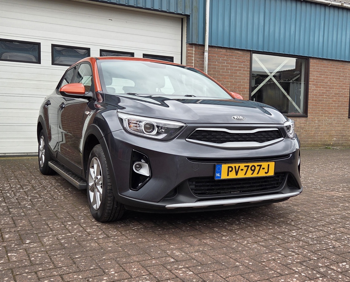 Kia Stonic 1.2 bouwjaar 2017 km-stand 91808 Two-tone